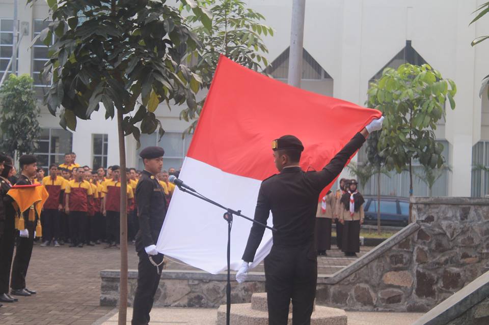 Upacara Peringatan HUT Republik Indonesia Ke-71 Upacara Peringatan HUT Republik Indonesia Ke-71