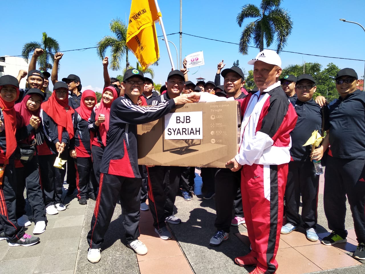 FAKULTAS SAINS DAN TEKNOLOGI MERAIH JUARA 1 GERAK JALAN DIES NATALIS KE-51 FAKULTAS SAINS DAN TEKNOLOGI MERAIH JUARA 1 GERAK JALAN DIES NATALIS KE-51